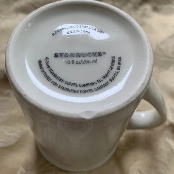 Starbucks Set of 2 2019 Holiday Mugs - Picture 4 of 5